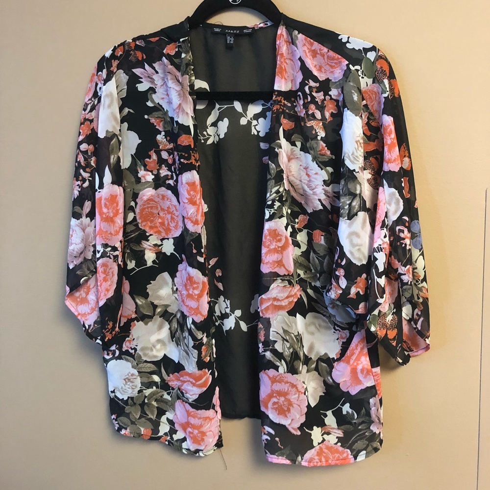 Black Floral Kimono